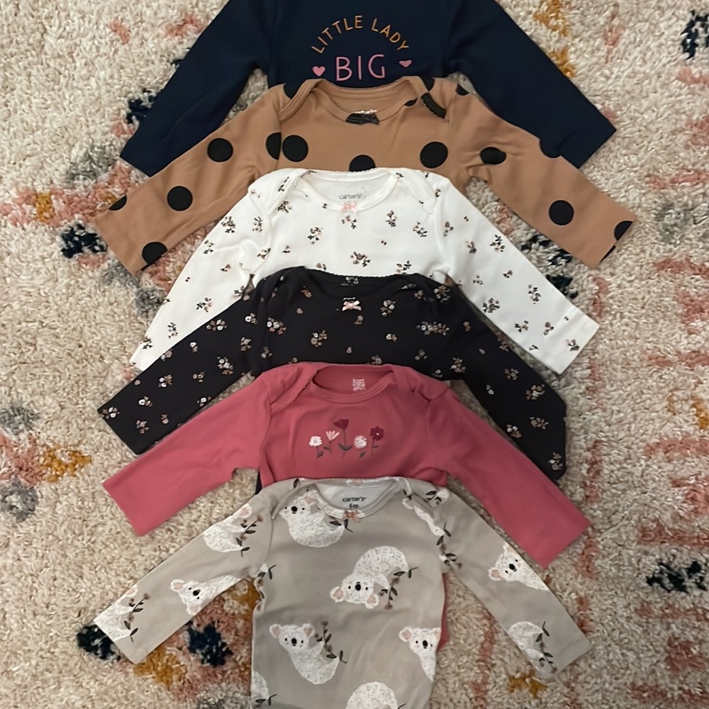 6 long sleeve onesies - 6 months